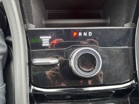 Used 2022 Jeep Grand Cherokee Limited image 21