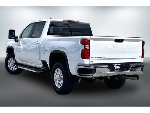 Used 2025 Chevrolet Silverado 2500 LT AWD/4WD image 4
