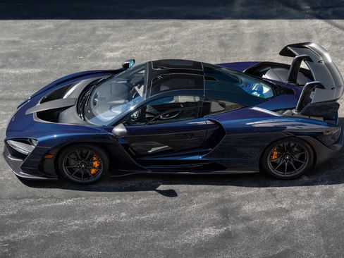 Used 2019 McLaren Senna RWD image 13
