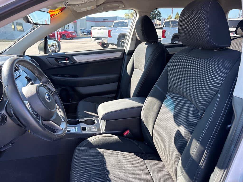 Used 2019 Subaru Outback 2.5i Premium AWD/4WD image 23
