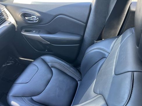 Used 2018 Jeep Cherokee Limited w/ Technology Group image 13