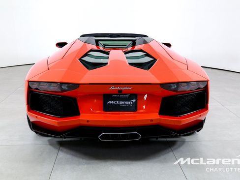Used 2014 Lamborghini Aventador LP 700-4 AWD/4WD image 9