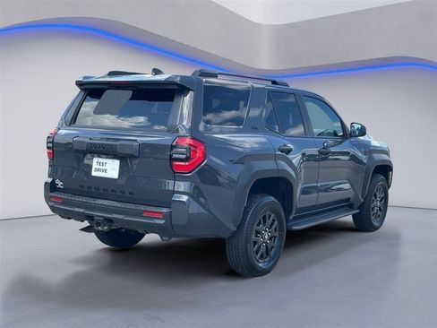 Used 2025 Toyota 4Runner SR5 AWD/4WD image 6