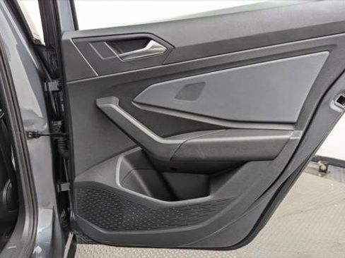 Used 2025 Volkswagen Jetta SE image 19