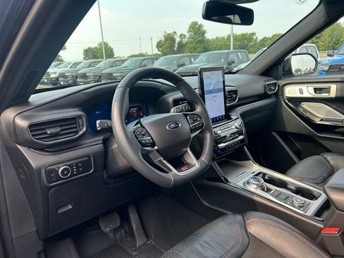 Used 2023 Ford Explorer ST w/ Technology Package AWD/4WD image 28