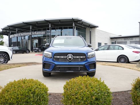 New 2026 Mercedes-Benz GLB 250 4MATIC image 2