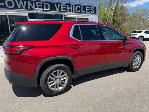 Certified 2023 Chevrolet Traverse LT FWD image 3