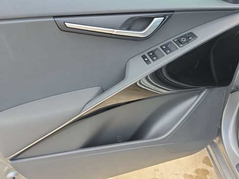 New 2026 Kia Niro Wind FWD image 18