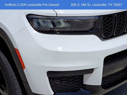 Used 2023 Jeep Grand Cherokee L Laredo RWD image 10