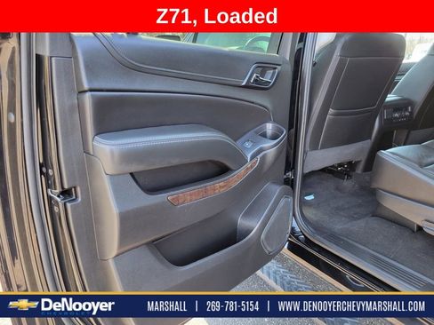 Used 2018 Chevrolet Suburban LT image 20