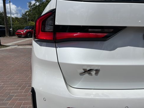 Certified 2025 BMW X1 xDrive28i AWD/4WD image 39