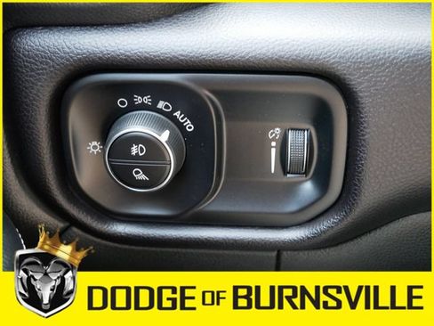 Used 2024 RAM 2500 Big Horn AWD/4WD image 25