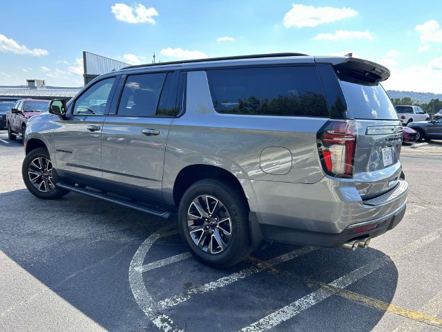 Used 2022 Chevrolet Suburban Z71 w/ Off-Road Capability Package AWD/4WD image 8