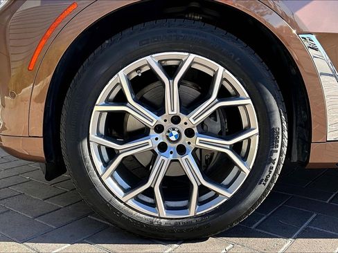 Used 2020 BMW X7 xDrive40i w/ Premium Package image 9