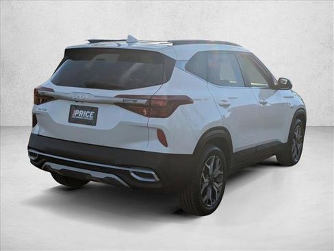 Used 2022 Kia Seltos EX image 5