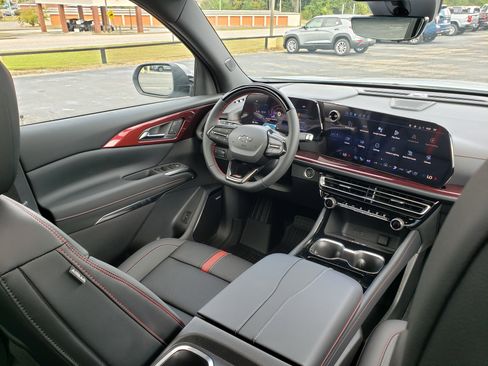 New 2026 Chevrolet Traverse RS w/ LPO, Floor Liner Package image 39