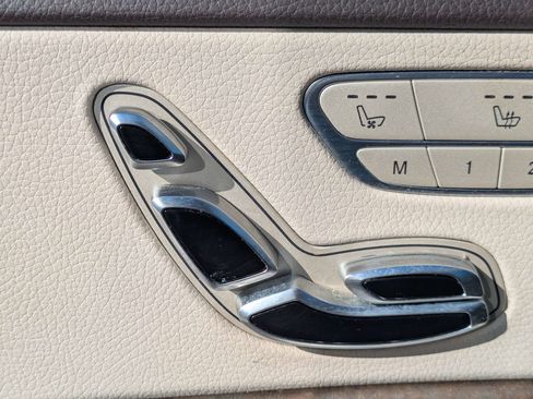 Used 2015 Mercedes-Benz S 550 Sedan image 19
