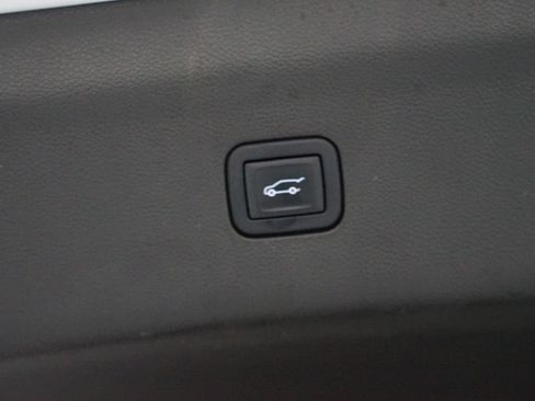 Used 2022 Buick Enclave Premium w/ Experience Buick Package FWD image 37