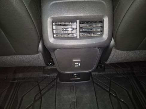 Certified 2024 Chevrolet Equinox RS AWD/4WD image 23