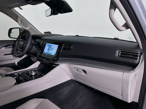 Used 2022 Jeep Wagoneer Series III image 30