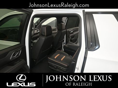 Used 2023 GMC Yukon XL AT4 w/ AT4 Premium Plus Package image 12