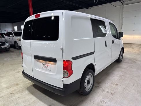 Used 2019 Nissan NV200 S image 7