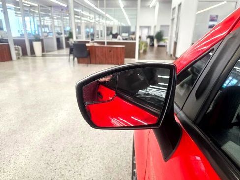 Used 2021 Ford EcoSport S image 32