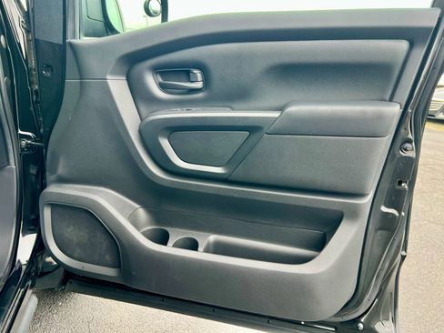 Used 2021 Nissan Titan S w/ S Utility Package image 32