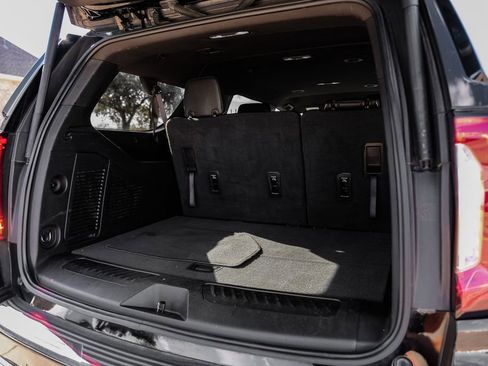 Used 2022 GMC Yukon XL SLT image 55