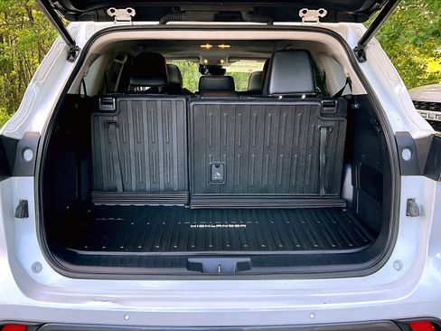 Used 2023 Toyota Highlander Limited AWD/4WD image 31