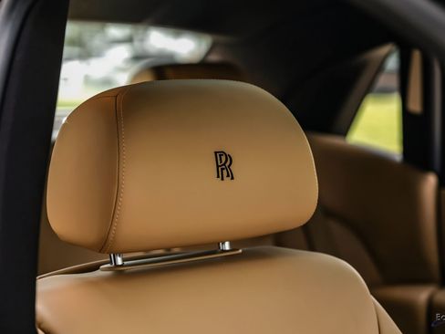 Used 2017 Rolls-Royce Ghost RWD image 55