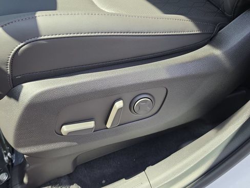 New 2027 Kia Carnival FWD image 21