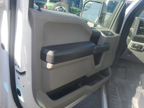 Used 2018 Ford F150 XL w/ Equipment Group 101A Mid image 8