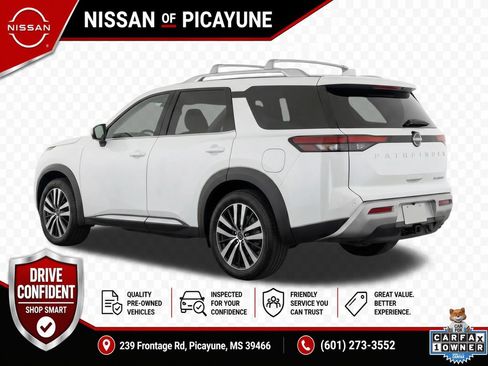 Certified 2025 Nissan Pathfinder Platinum w/ Cargo Package FWD image 3