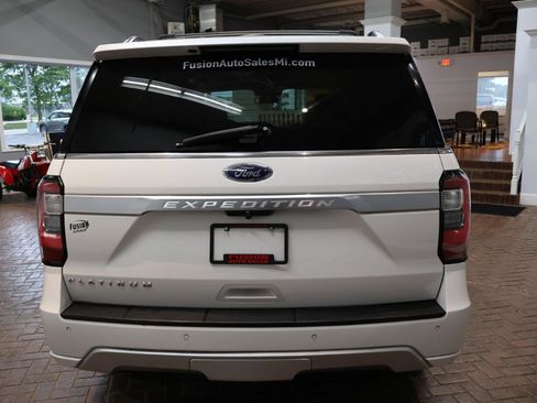 Used 2018 Ford Expedition Platinum AWD/4WD image 6