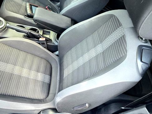 Used 2013 Volkswagen Beetle 2.0T image 12