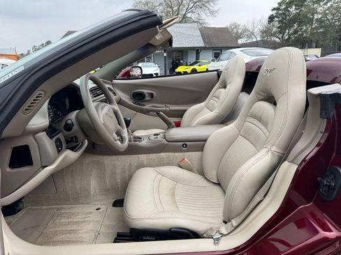 Used 2003 Chevrolet Corvette Convertible w/ Preferred Equipment Group1 image 19