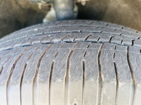 Used 2023 Chrysler Pacifica Touring-L image 42