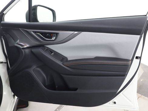 Used 2023 Subaru Crosstrek 2.5i Limited w/ Moonroof Package image 11