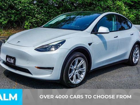 Used 2023 Tesla Model Y Long Range AWD/4WD image 3