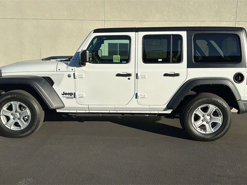 Used 2021 Jeep Wrangler Unlimited Sport image 5