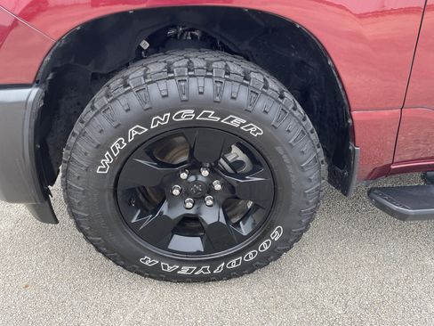 Used 2025 RAM 1500 Warlock AWD/4WD image 14