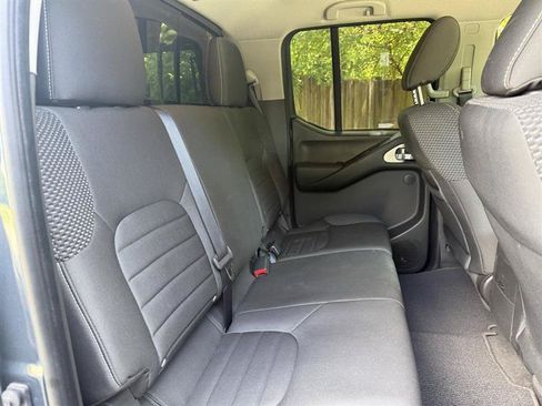 Used 2019 Nissan Frontier PRO-4X AWD/4WD image 18