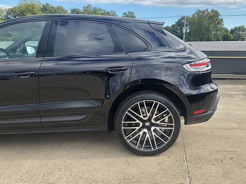 New 2026 Porsche Macan image 7