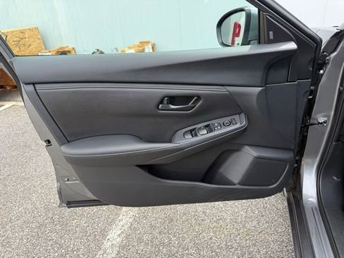 Used 2025 Nissan Sentra S FWD image 9