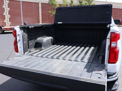 Used 2019 Chevrolet Silverado 1500 High Country w/ Technology Package image 31