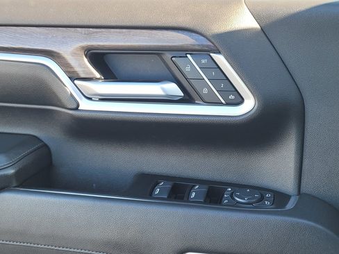 Used 2025 Chevrolet Silverado 3500 LTZ w/ LTZ Premium Package image 30