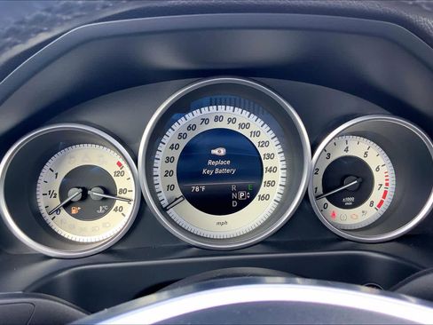 Used 2016 Mercedes-Benz E 350 4MATIC Sedan image 25