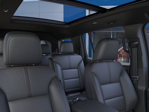 New 2026 Chevrolet Traverse High Country w/ LPO, Floor Liner Package AWD/4WD image 24