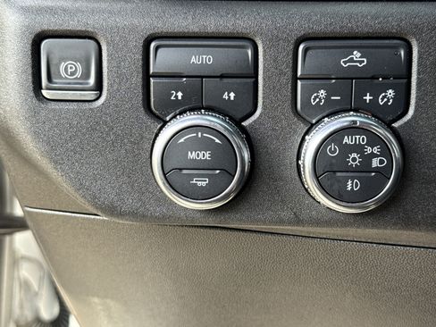 Used 2023 GMC Sierra 1500 Elevation w/ LPO, Elevation Black Package image 18